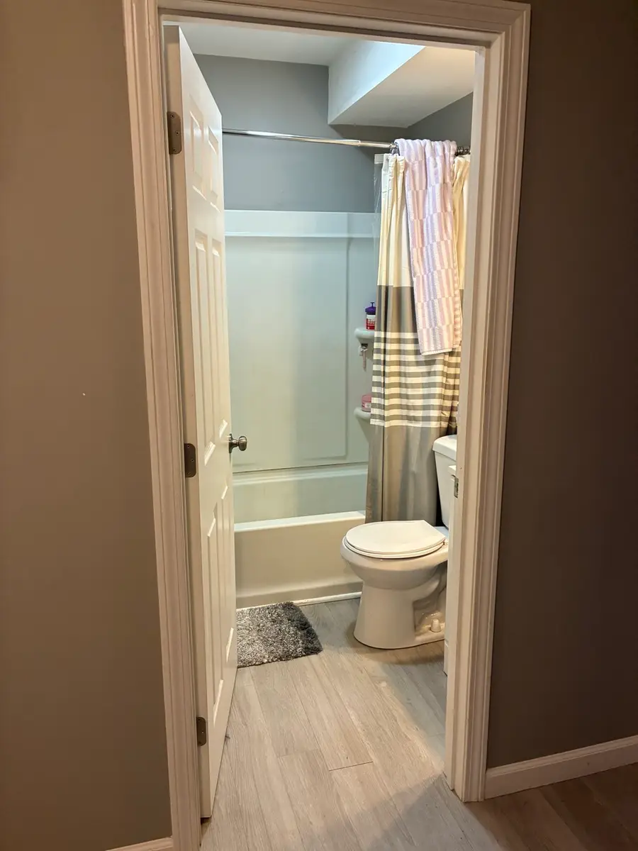 97 Alderman St, Springfield, MA 01118 - #3