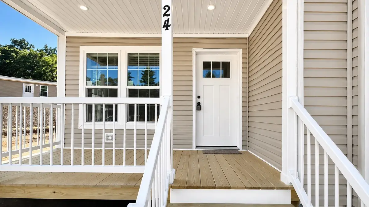 24 Pinrock Drive, Sturbridge, MA 01566 - #1