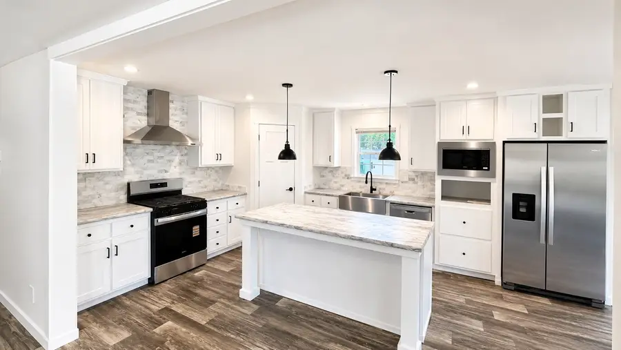 24 Pinrock Drive, Sturbridge, MA 01566 - #2