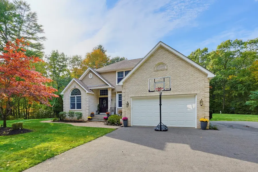 8 Old Bliss St, Rehoboth, MA 02769 - #3