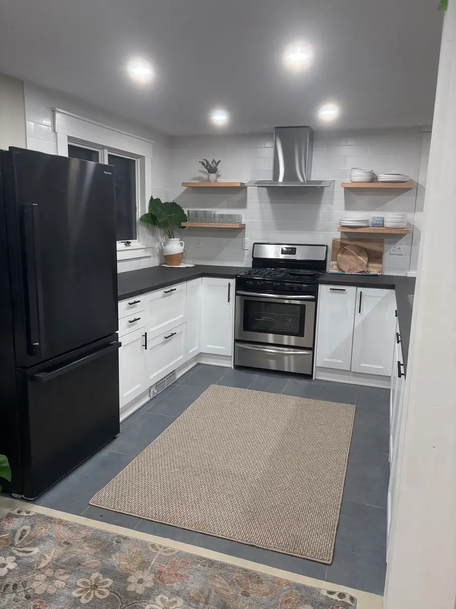 33 Pleasant, West Dennis, MA 02670 - #2