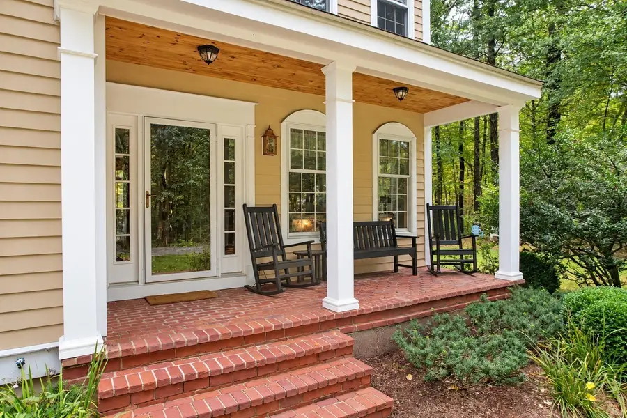 144 East St, Uxbridge, MA 01569 - #3