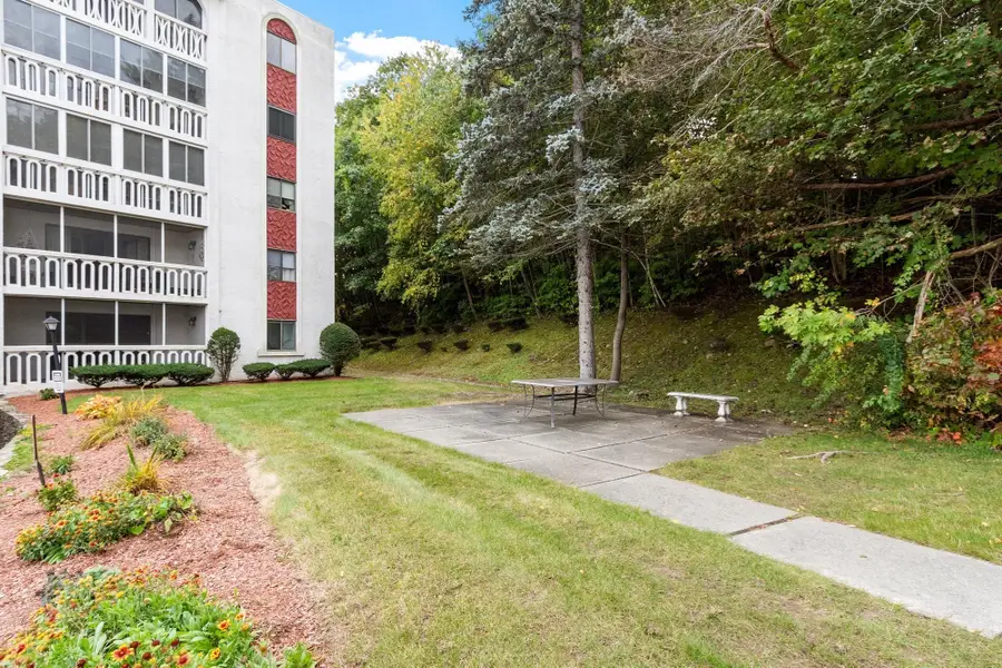 855 John Fitch Hwy #17, Fitchburg, MA 01420 - #3