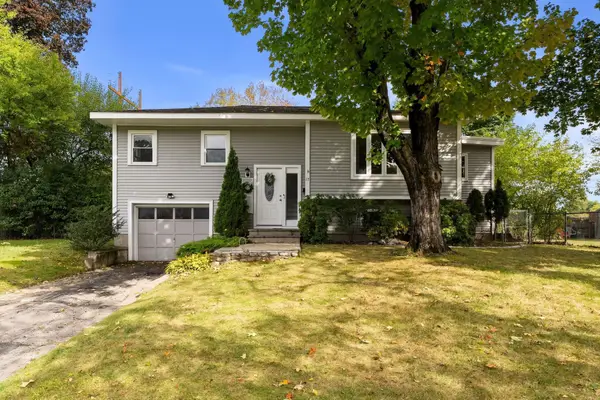 17 Brigati Ter, Framingham, MA 01701