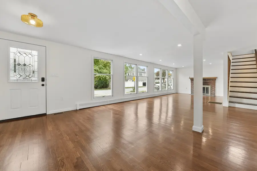 1 Frances Rd, Burlington, MA 01803 - #2