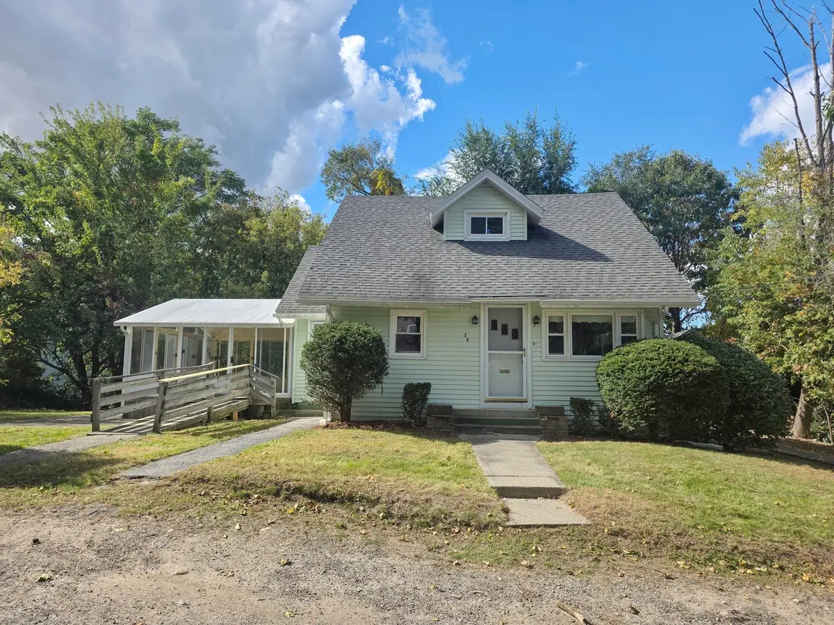 25 Barrett Ave, Worcester, MA 01605 - #1