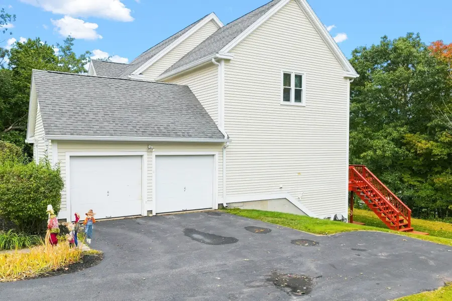 12 Lancelot Road, Shrewsbury, MA 01545 - #2