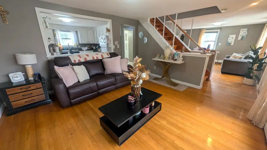 9 Summit Ave, Saugus, MA 01906 - #3