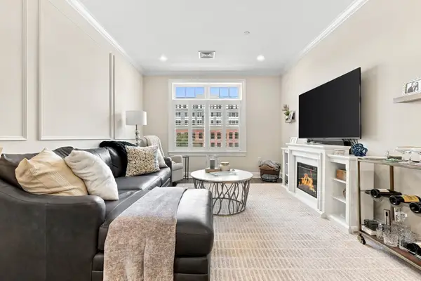 69 Foundry St #401, Wakefield, MA 01880