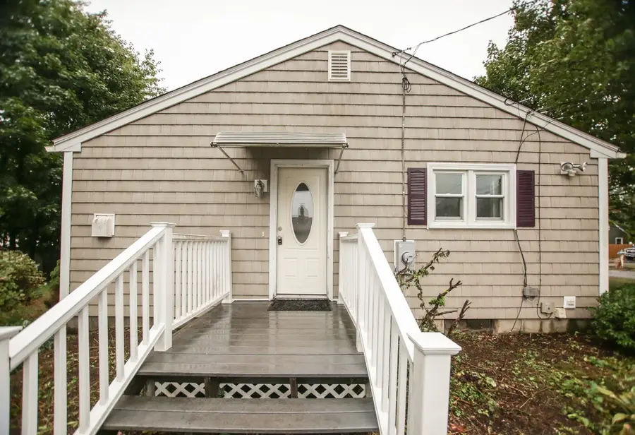 87 Roosevelt Ave, Westfield, MA 01085 - #2