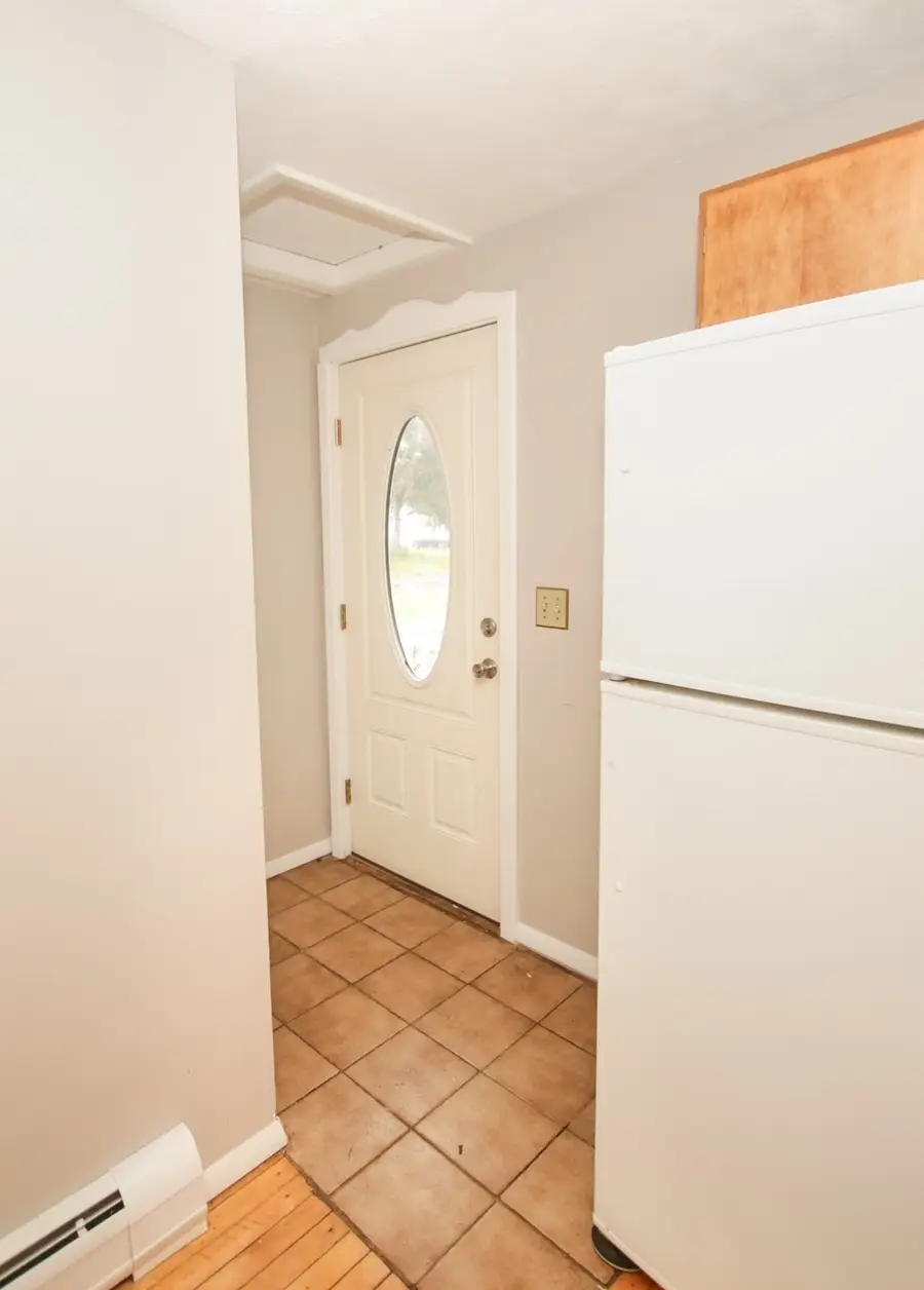 87 Roosevelt Ave, Westfield, MA 01085 - #3