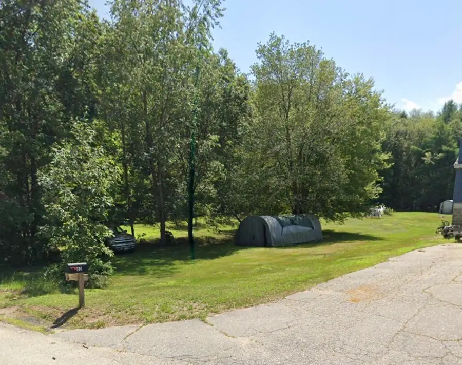62 Mumford St, Douglas, MA 01516 - #3