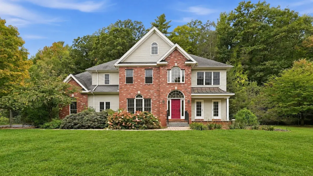 51 Linseed Rd, Northampton, MA 01088 - #1