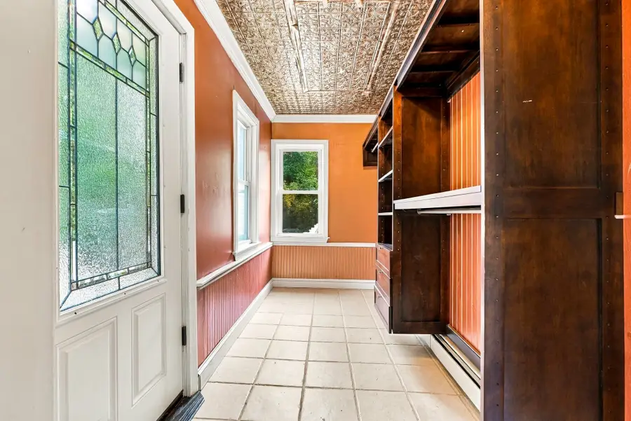 24 Washington Street, Mendon, MA 01756 - #2