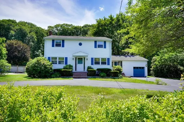 16 Phillip Ave, Burlington, MA 01803