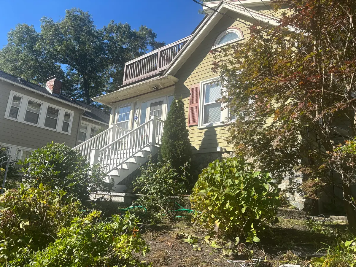 419 Lowell Ave, Newton, MA 02460 - #1