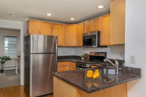 95 Second St #3, Cambridge, MA 02141