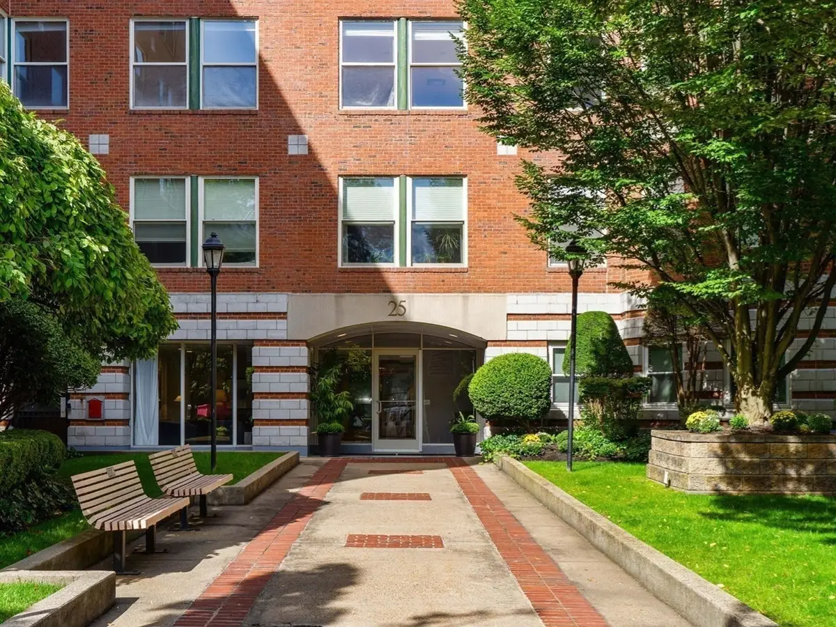 25 Marion St #27, Brookline, MA 02446 - #1