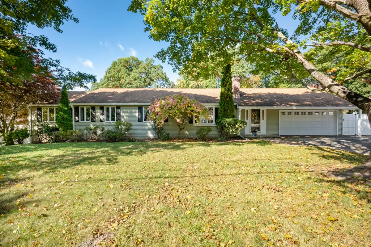 11 Carousel Dr, Millbury, MA 01527 - #1