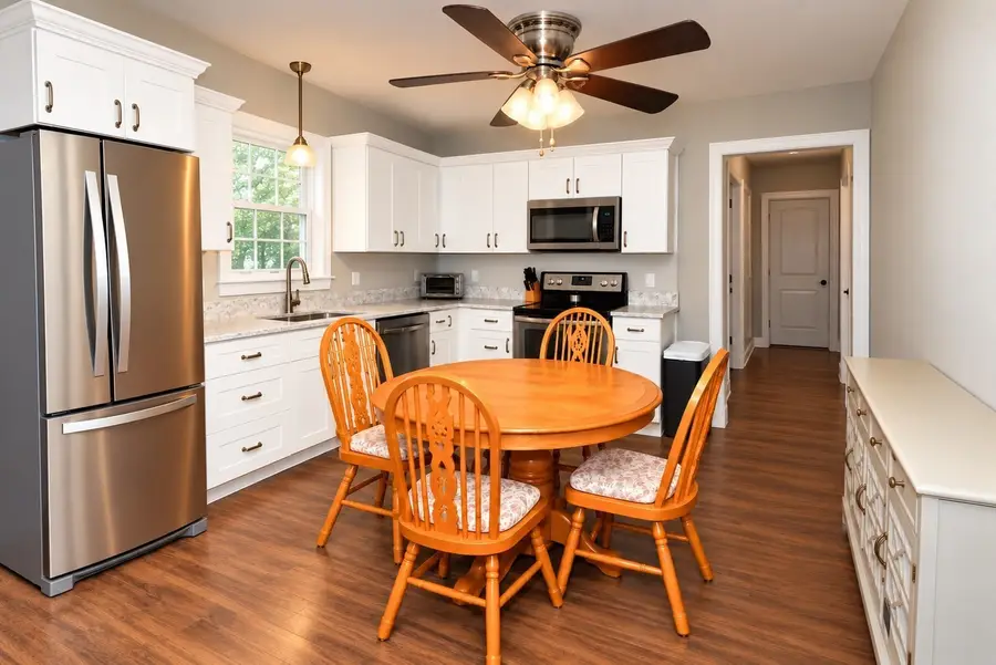 46 Litchfield Ave, Dracut, MA 01826 - #3