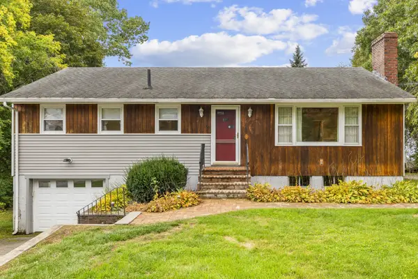 30 Lee Rd, Dracut, MA 01826