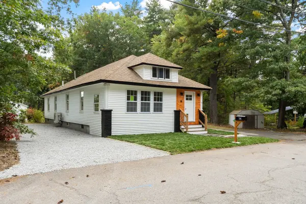 14 Brook St, Ayer, MA 01432