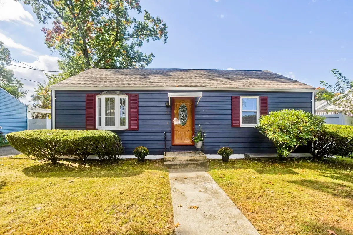 29 Marguerite St, Chicopee, MA 01020 - #1