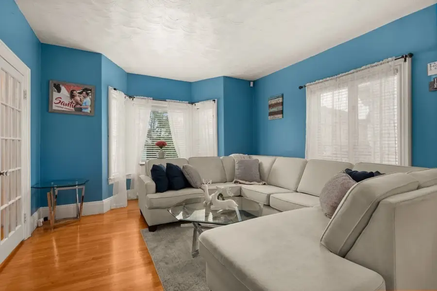 55 Arlington St, Lowell, MA 01854 - #3