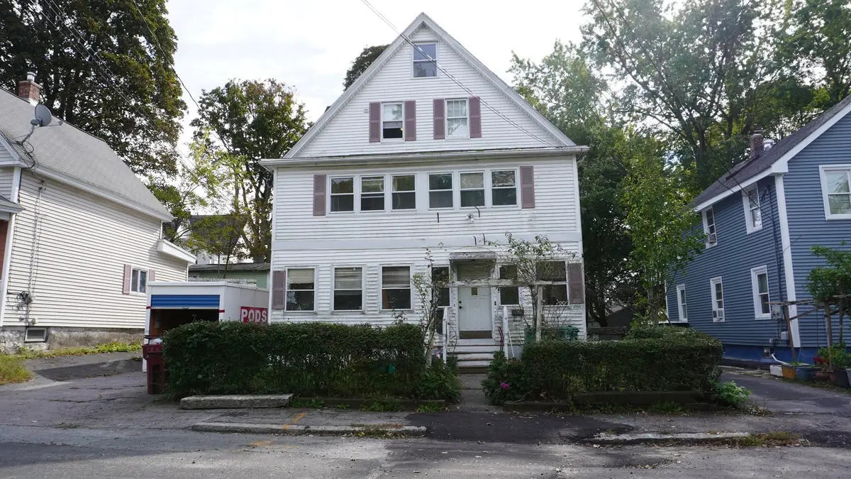 12-14 Billings St, Lowell, MA 01850 - #1