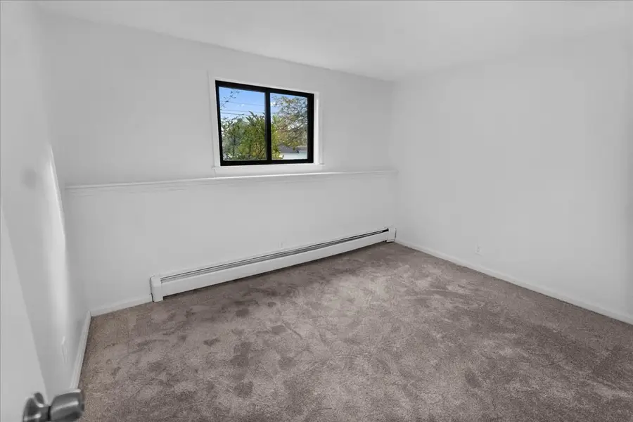 635 W Lowell Ave #2, Haverhill, MA 01832 - #3
