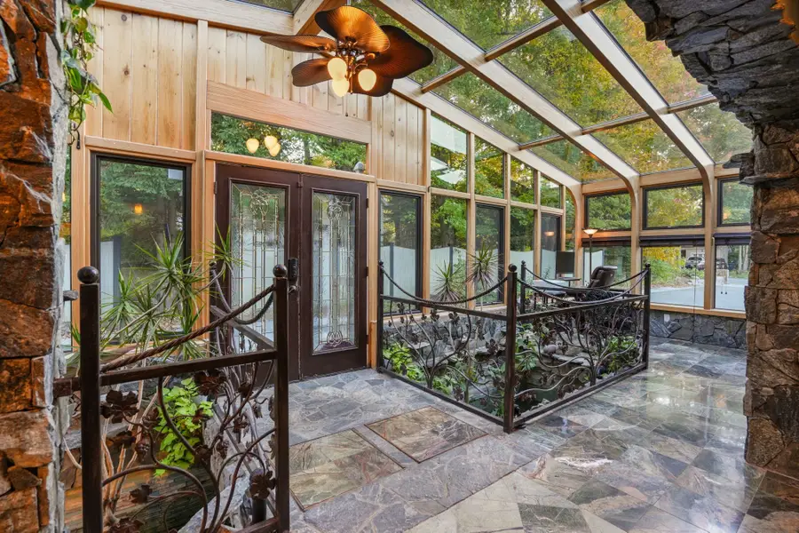 126 Brattle St, Holden, MA 01520 - #3