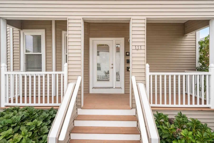 111 Sumner St #2, Quincy, MA 02169 - #3