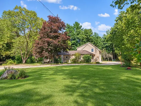 17 N Washington St, Norton, MA 02766