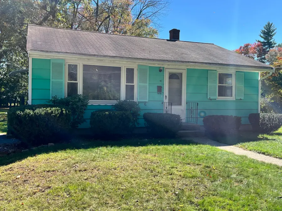 41 Dudley Ave, Whitinsville, MA 01588 - #2