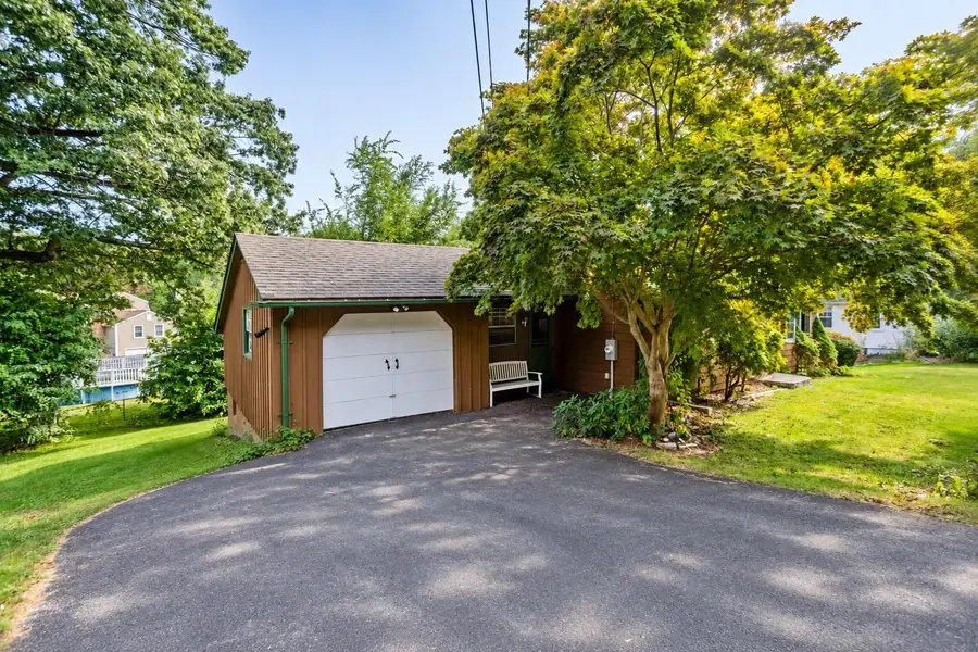 290 Morton St, West Springfield, MA 01089 - #2