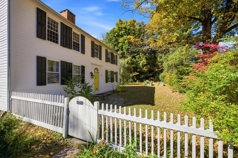 16 Parish Hill Rd, Granby, MA 01033 - #2