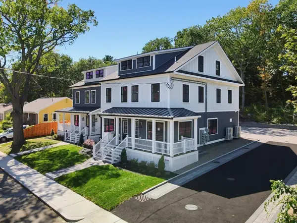 36 Linwood Ave #36, Melrose, MA 02176