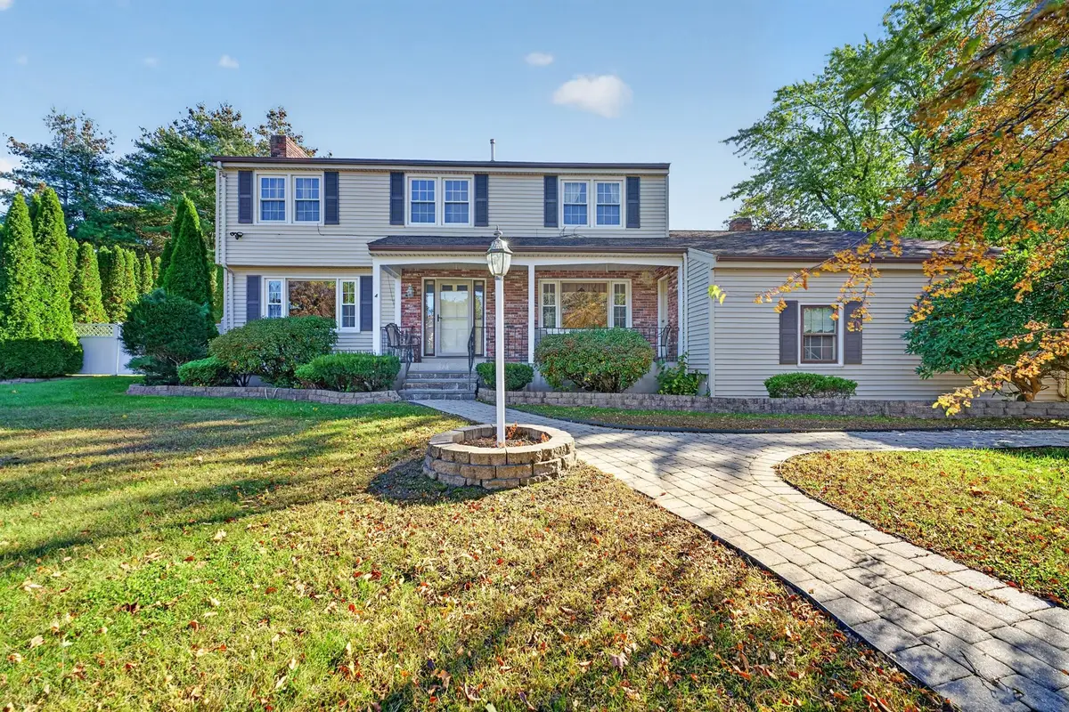 4 Old Homestead Rd, Methuen, MA 01844 - #1