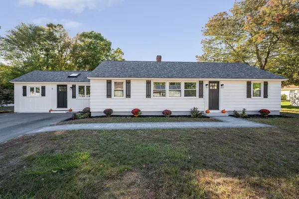 6 Bacon Street, Pepperell, MA 01463