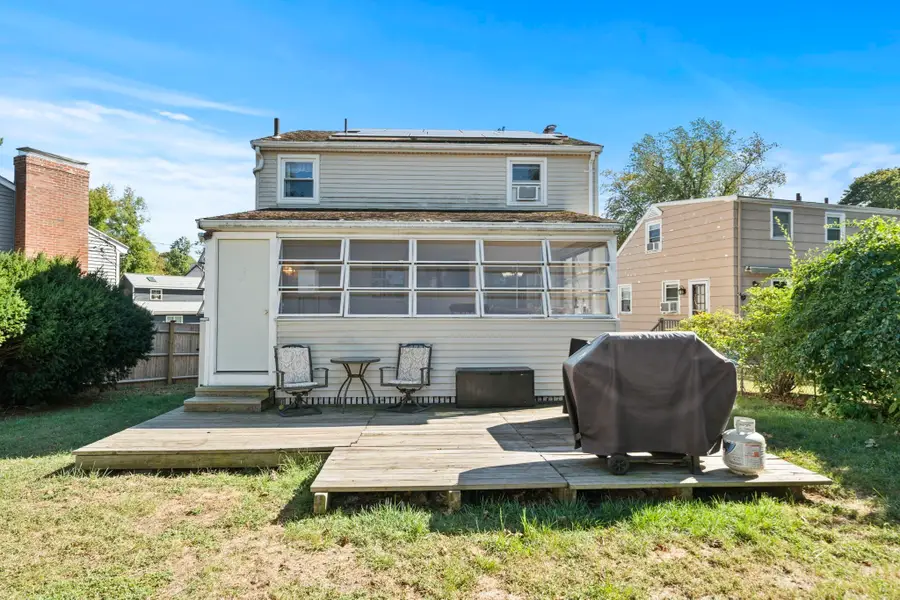18 Thompson Ln, Lynn, MA 01904 - #3