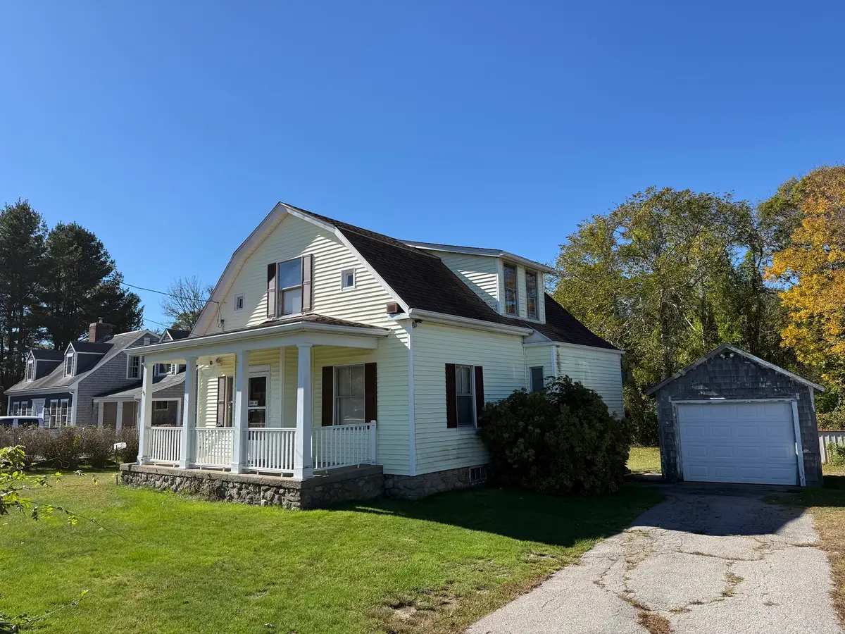 381 Slocum Rd, Dartmouth, MA 02747 - #1