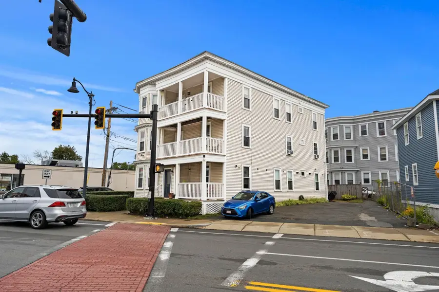 401 Cabot St #4, Beverly, MA 01915 - #3