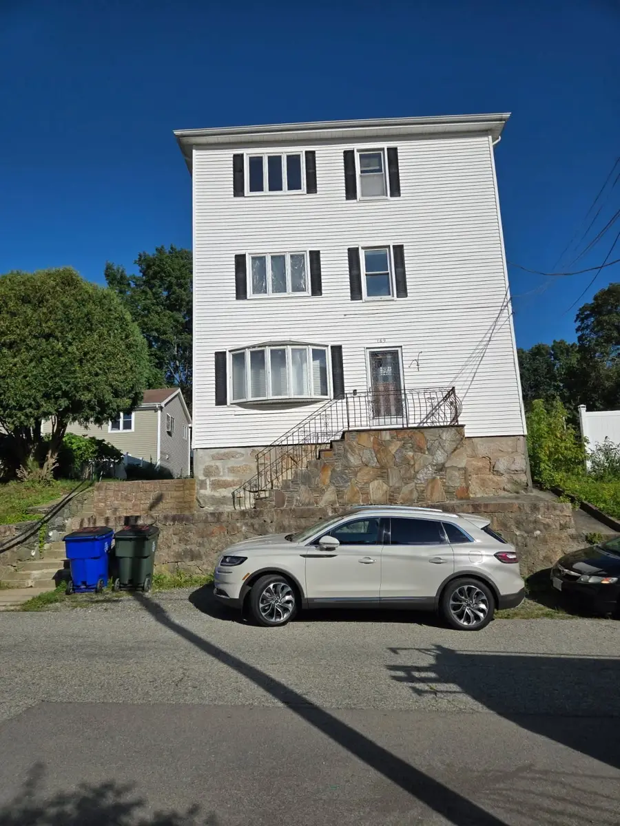 169 Chavenson St, Fall River, MA 02723 - #2