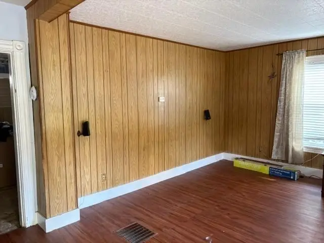 9-11 English Row, South Grafton, MA 01560 - #2