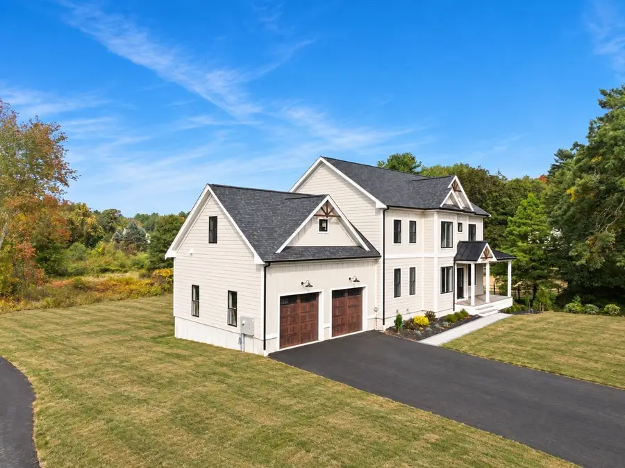 11 Hiawatha Trl, Bridgewater, MA 02324 - #2