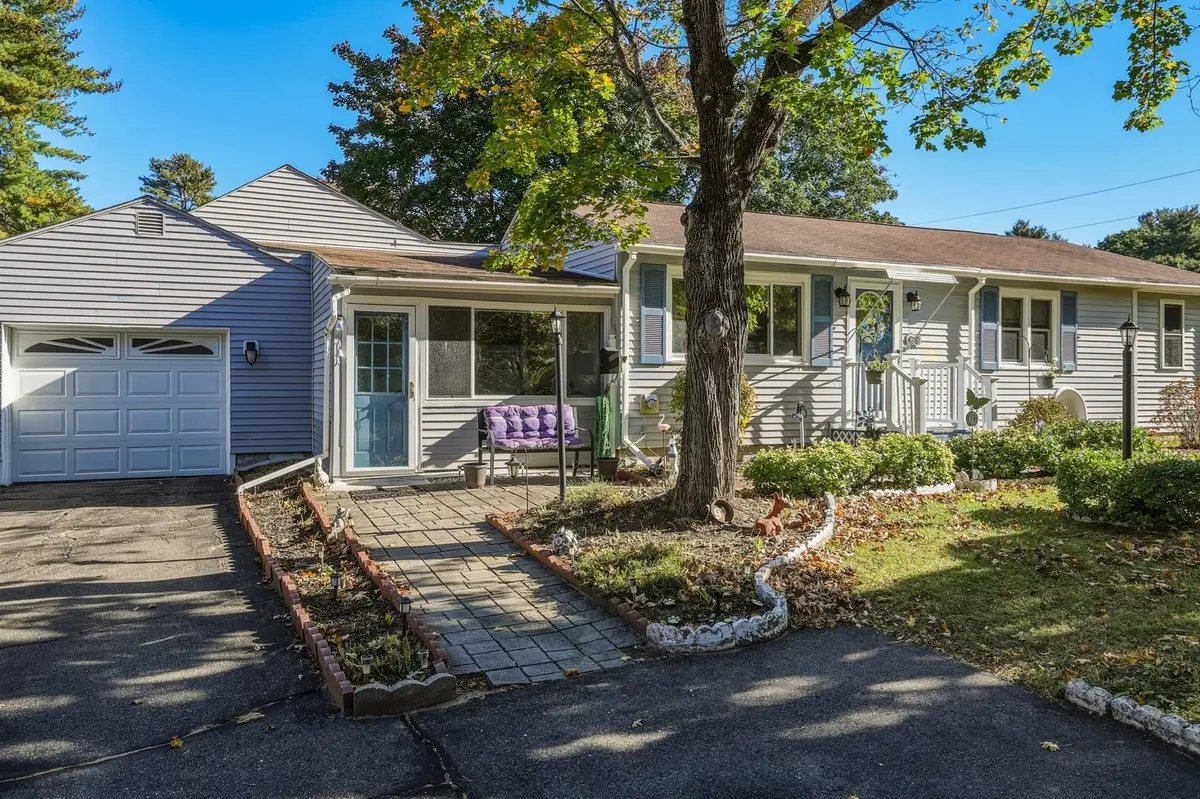 91 Batchelor St, Granby, MA 01033 - #1
