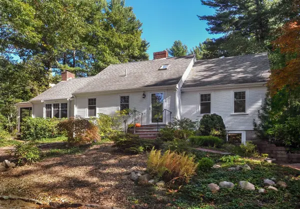 149 Temple St, Duxbury, MA 02332