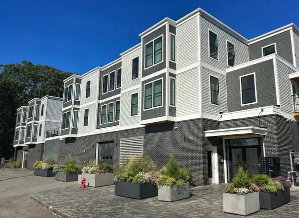 40 Westmoreland Street, Boston, MA 02124