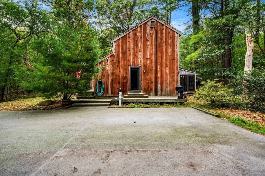 519 Essex St, South Hamilton, MA 01982 - #3
