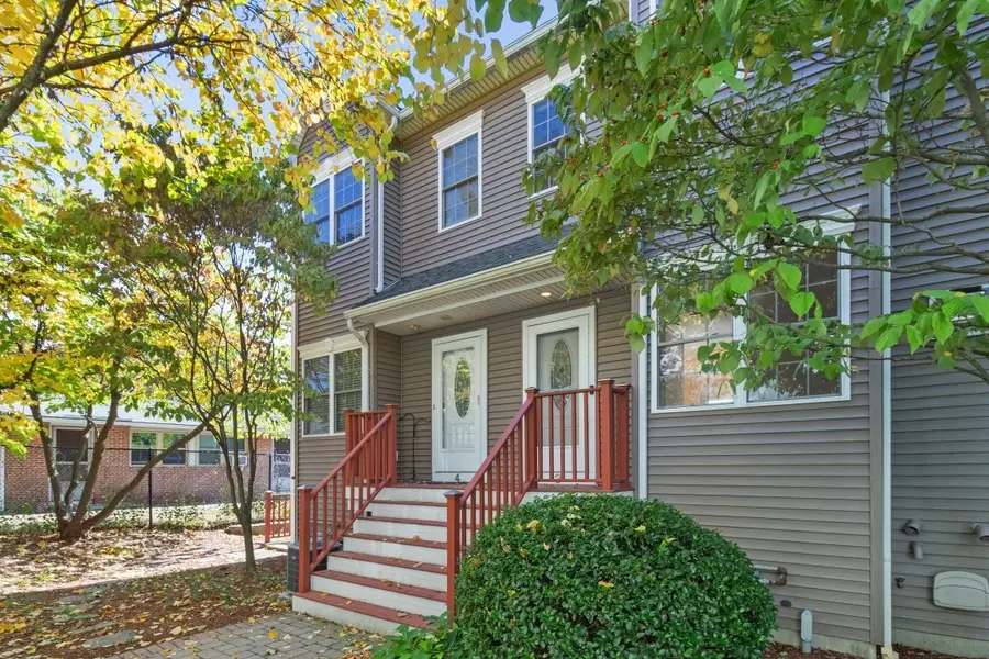 25 Hastings Ave #3, Waltham, MA 02453 - #2